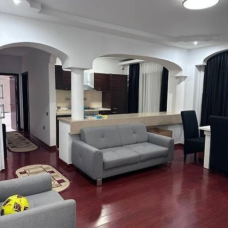 Apartament Complex Bukarest Eksteriør billede