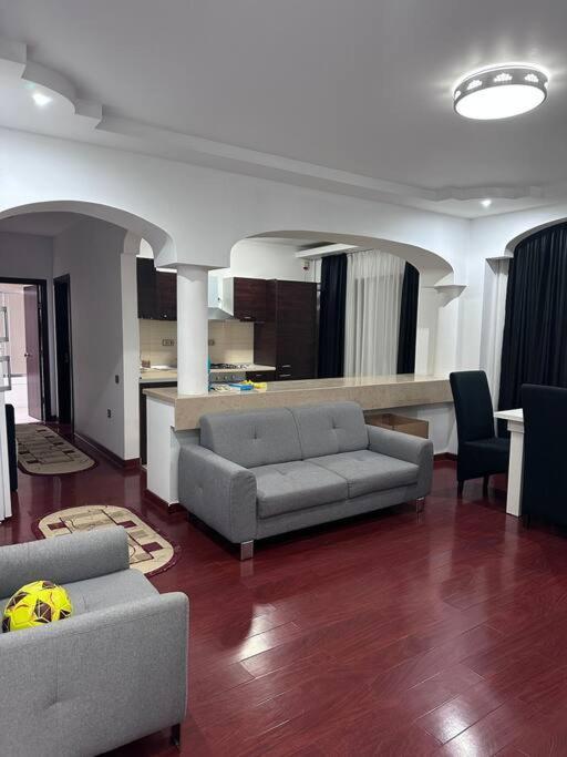 Apartament Complex Bukarest Eksteriør billede
